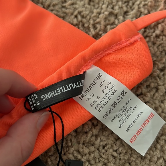 2 Neon PrettyLittleThing String Bikini Tops - Picture 5 of 6